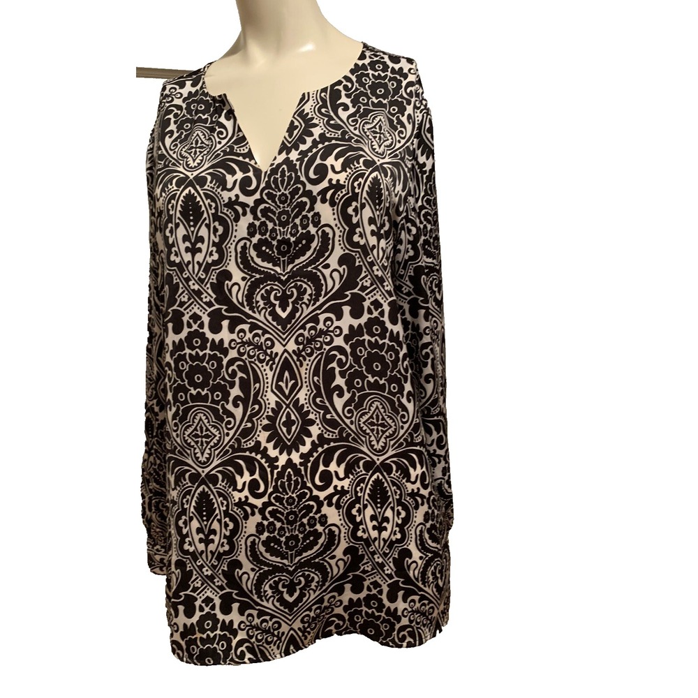 Ann Taylor V-Neck Women's Blouse Black White Paisley Size Medium